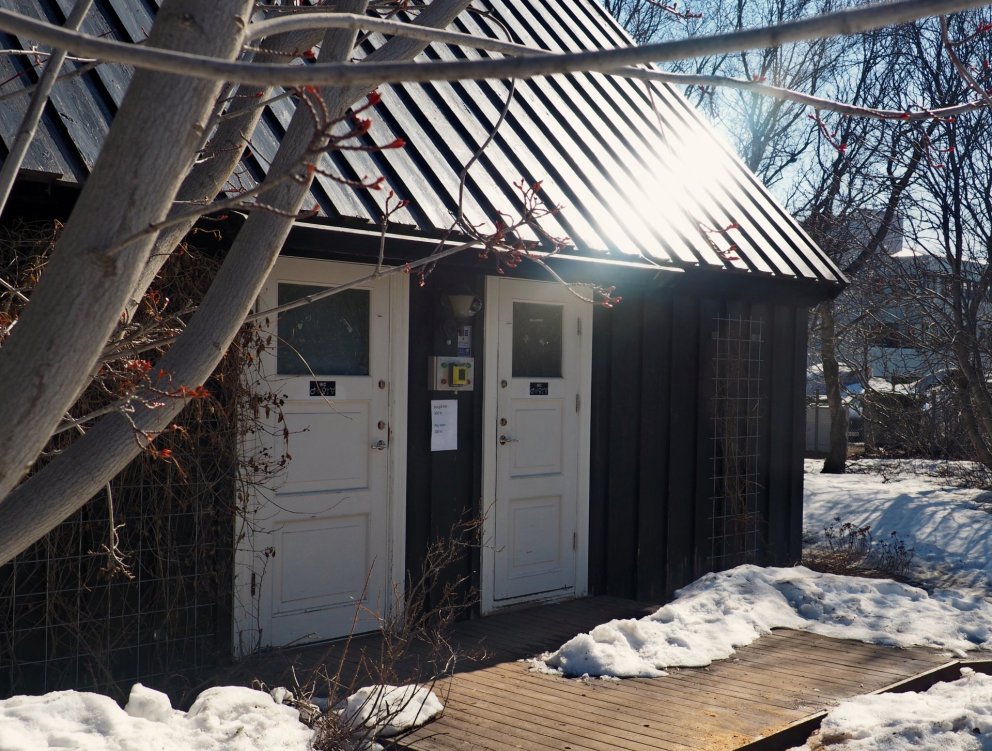 There is now a fee to use the WC at the Lystigarður