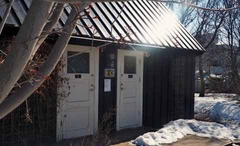 There is now a fee to use the WC at the Lystigarður